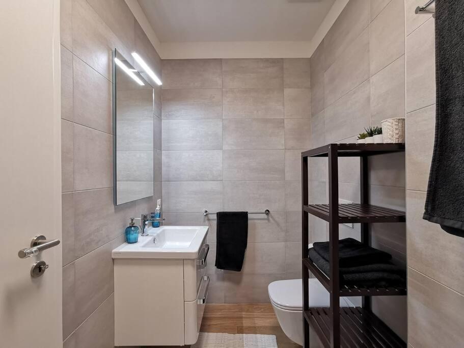 Experience The Loft! Loft 18, Downtown, Near The Lake Free Parking Available Lugano Dış mekan fotoğraf