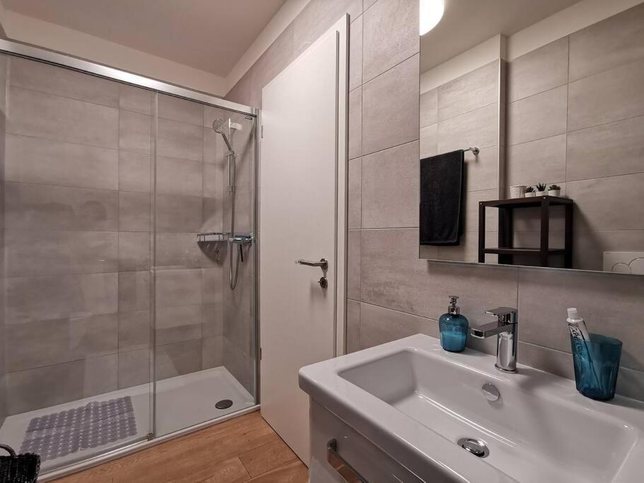 Experience The Loft! Loft 18, Downtown, Near The Lake Free Parking Available Lugano Dış mekan fotoğraf